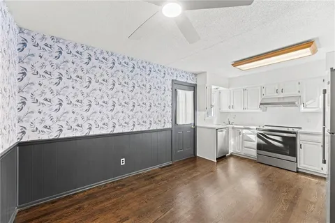 $235,000 | 313 Northeast Short Street, Lee's Summit, MO 64063