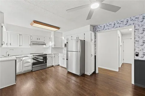 $235,000 | 313 Northeast Short Street, Lee's Summit, MO 64063