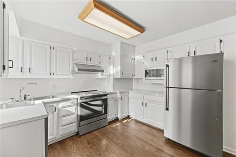 $235,000 | 313 Northeast Short Street, Lee's Summit, MO 64063