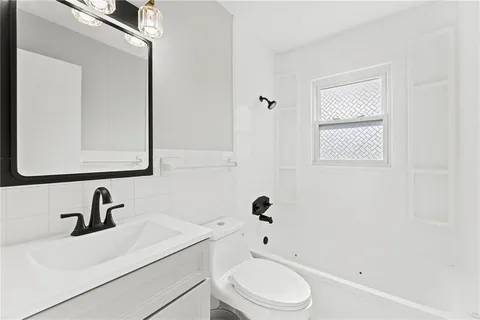 $235,000 | 313 Northeast Short Street, Lee's Summit, MO 64063