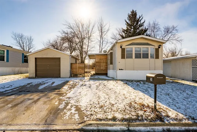 $55,000 | 26 Troy Court, Bloomington, IL 61701