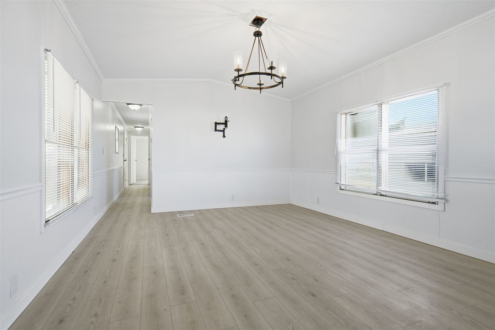 26 Troy Court Bloomington, IL 61701 - Photo 3 of 13