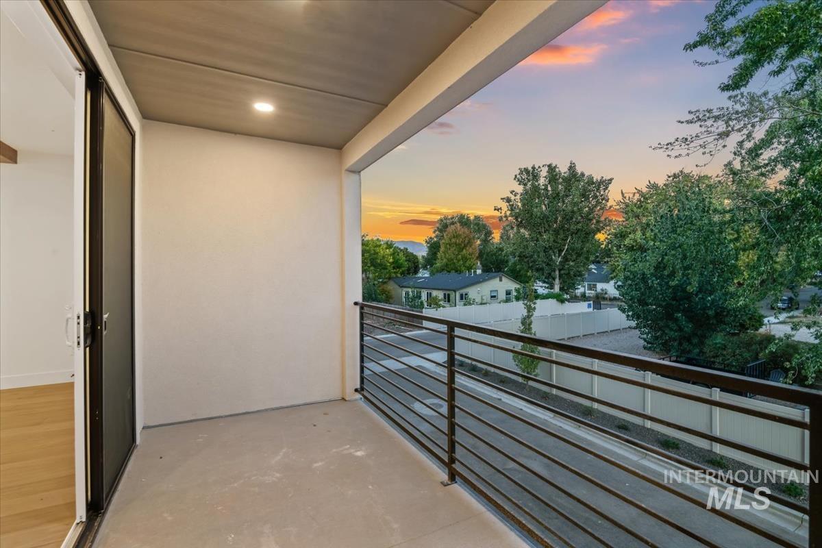 3249 West Moore Street Boise, ID 83702 - Photo 11 of 35 View of balcony