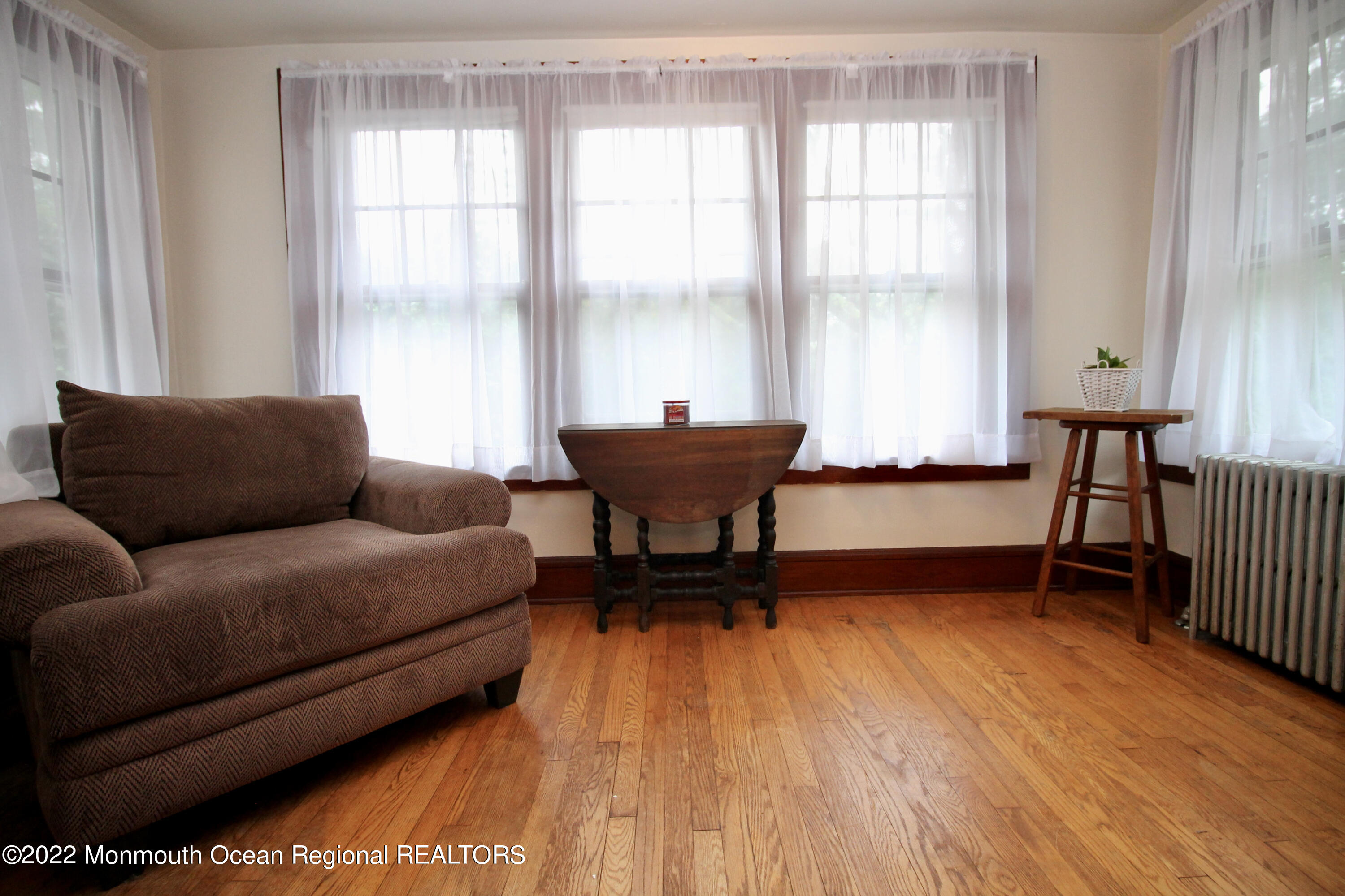 640 Colts Neck Road Freehold, NJ 07728 - Photo 11 of 44 97E512A1-5F60-460A-8D45-8B7B0C5F32EA_1_2