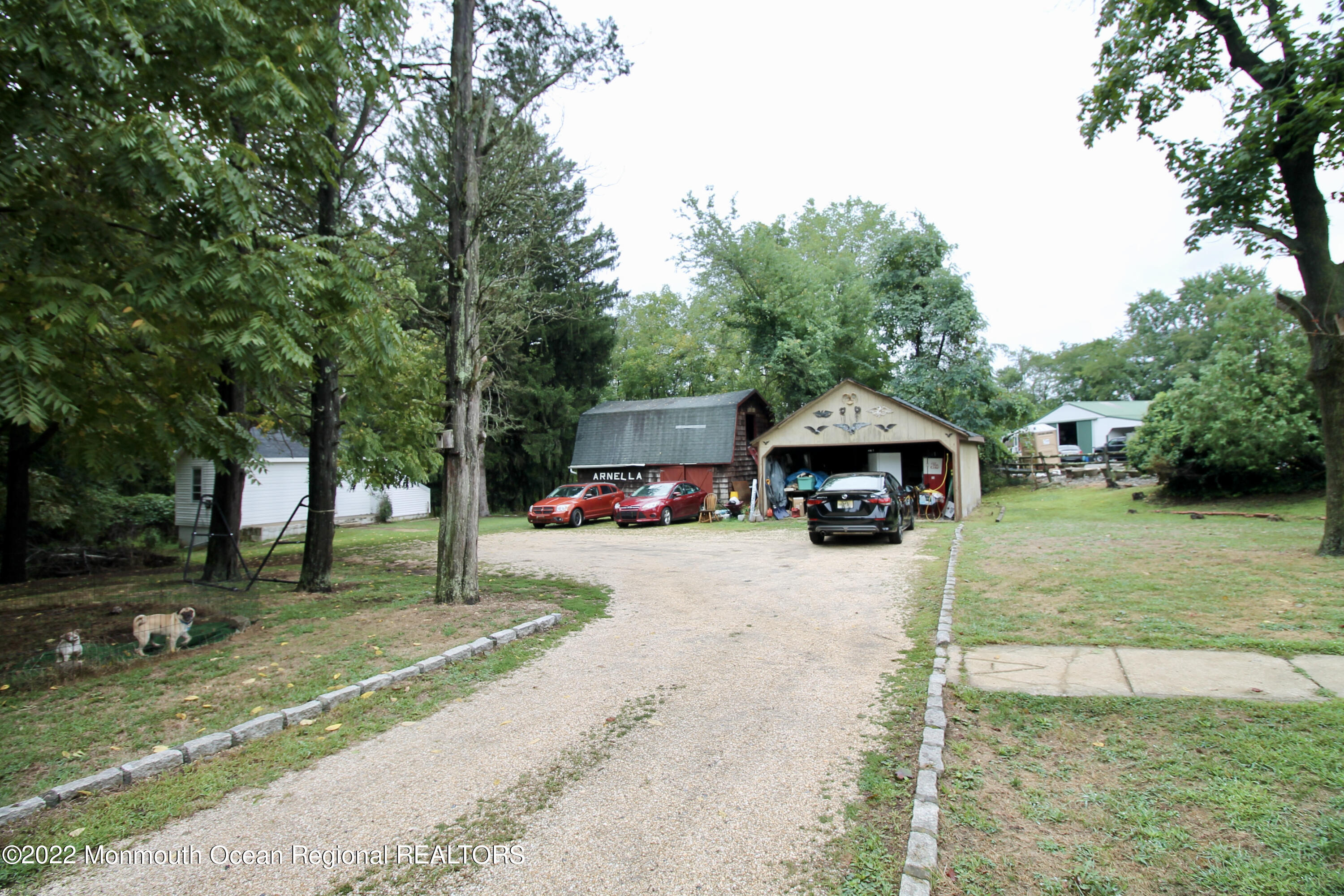 640 Colts Neck Road Freehold, NJ 07728 - Photo 39 of 44 8BB72911-4D64-4DA0-AA47-8428A077811C_1_2