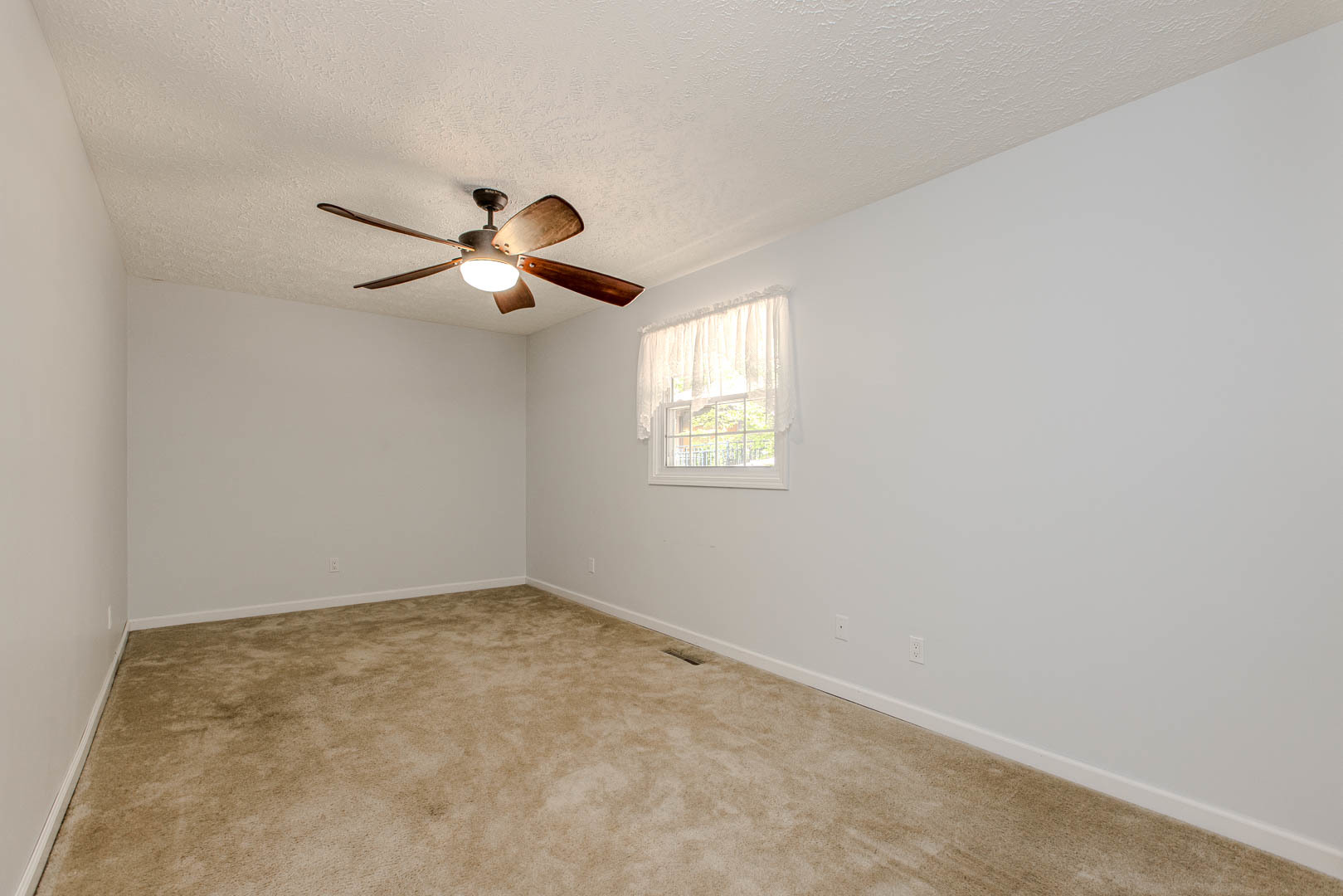 8908 East 1400 North Road Bloomington, IL 61705 - Photo 17 of 60