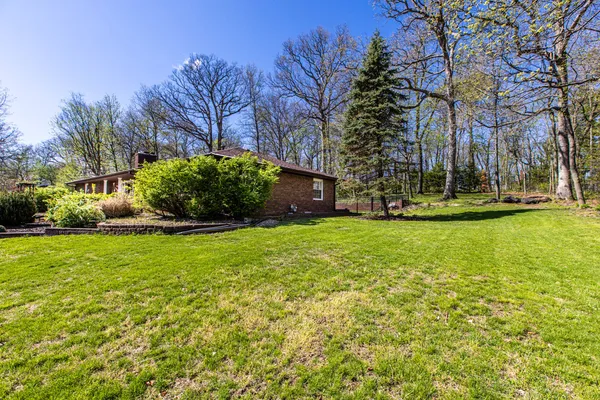 $425,000 | 8908 East 1400 North Road, Bloomington, IL 61705