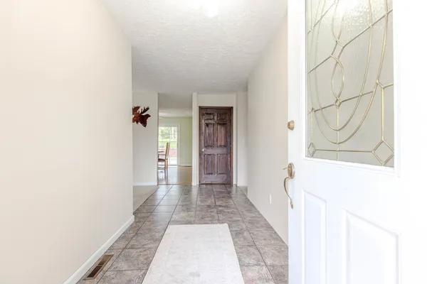 $425,000 | 8908 East 1400 North Road, Bloomington, IL 61705