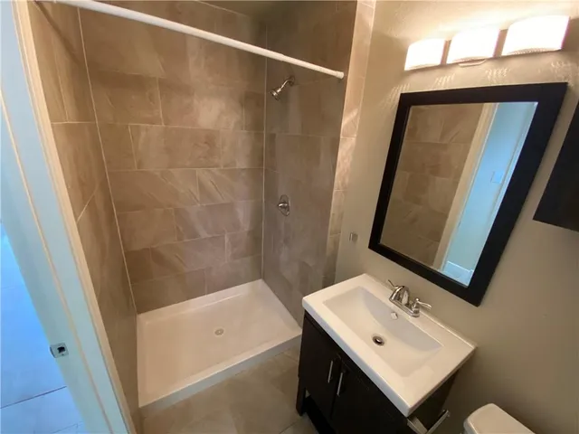 $800 | 2402 Rio Grande Street, Unit 5, Austin, TX 78705