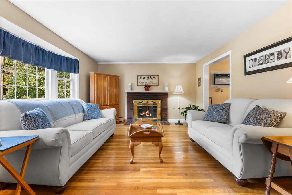 82 Joseph Road Framingham, MA 01701 - Photo 6 of 27