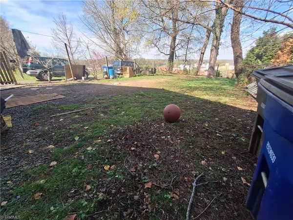 $1,100 | 175 West End Boulevard, Winston-Salem, NC 27101