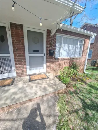 $1,100 | 175 West End Boulevard, Winston-Salem, NC 27101