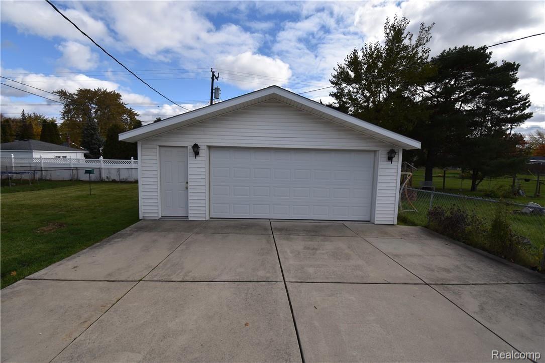34024 Dequindre Road Sterling Heights, MI 48310 - Photo 28 of 38 DSC_0321.JPG
