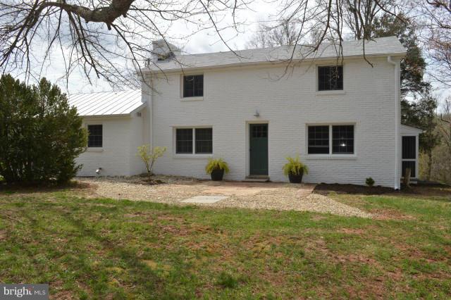 4407 Dumfries Road Catlett, VA 20119 - Photo 1 of 30 Exterior (Front)