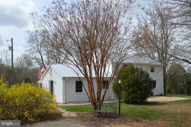 4407 Dumfries Road Catlett, VA 20119 - Photo 14 of 30 Exterior (Front)