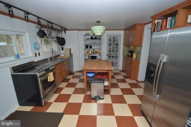 4407 Dumfries Road Catlett, VA 20119 - Photo 3 of 30 Kitchen