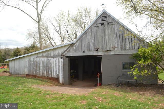 4407 Dumfries Road Catlett, VA 20119 - Photo 25 of 30 4 Stall Barn