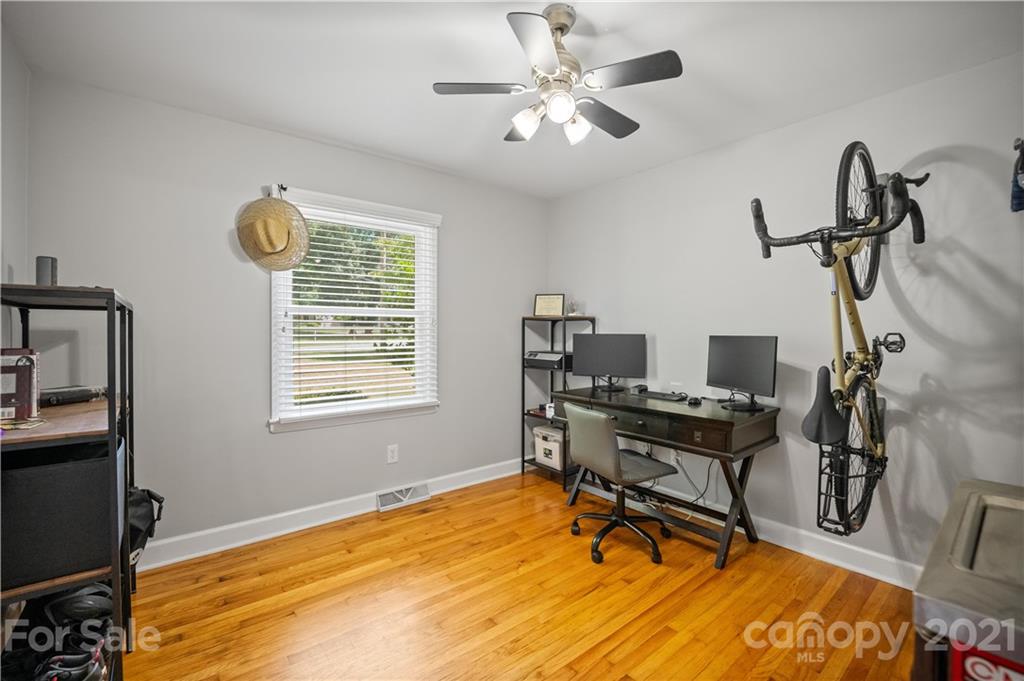 3854 Litchfield Road Charlotte, NC 28211 - Photo 13 of 35 a workspace with furniture and a window