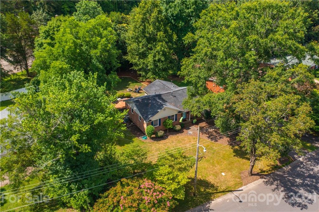 3854 Litchfield Road Charlotte, NC 28211 - Photo 34 of 35 an aerial view of a house with a yard