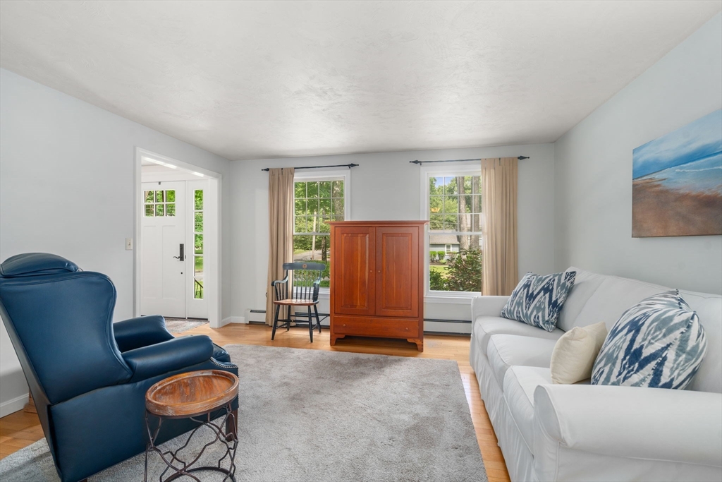 2 Angelo Way Franklin, MA 02038 - Photo 5 of 42