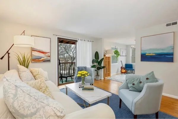 $3,400 | 25 Rockland Street, Unit 7, Boston, MA 02119