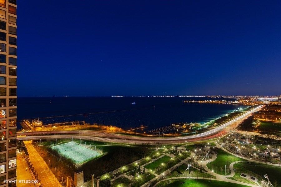 340 East Randolph Street, Unit 905 Chicago, IL 60601 - Photo 25 of 31