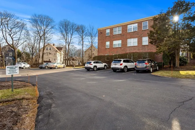 $385,000 | 5 Woodsum Drive, Unit 12, Braintree, MA 02184
