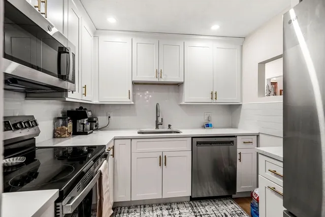 $385,000 | 5 Woodsum Drive, Unit 12, Braintree, MA 02184