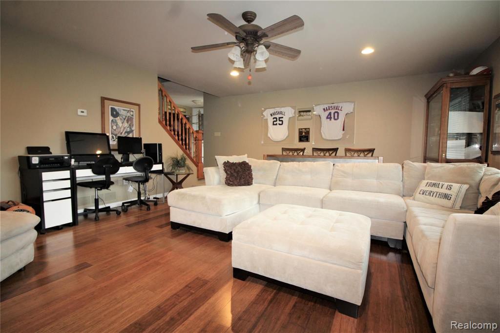 16089 Bak Road Belleville, MI 48111 - Photo 18 of 52