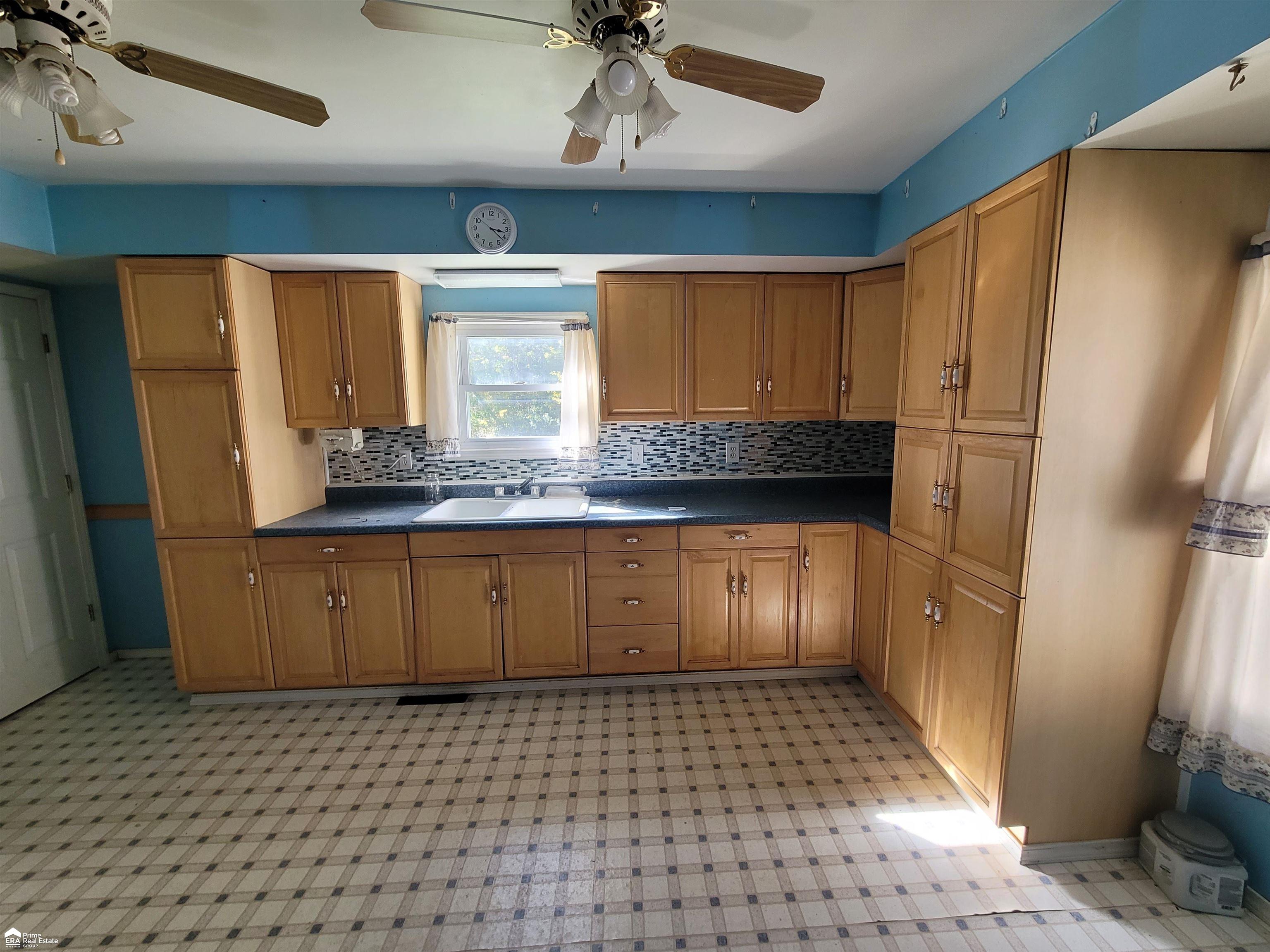 11415 Neff Road Clio, MI 48420 - Photo 6 of 44 50089735-5.JPG