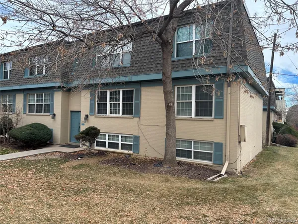 $179,000 | 9340 East Girard Avenue, Unit 3, Denver, CO 80231
