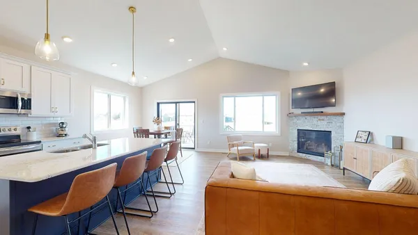$525,000 | 2018 Douglas Trail Dr Pine Island Southeast, Pine Island, MN 55963