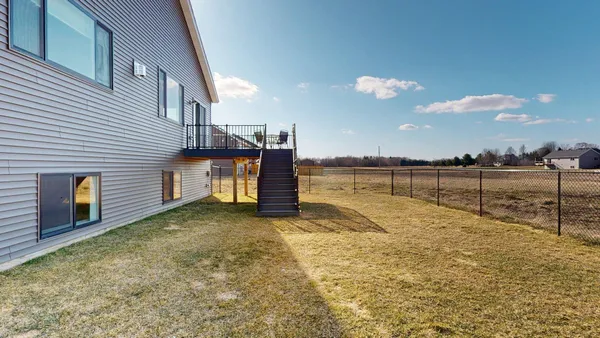 $525,000 | 2018 Douglas Trail Dr Pine Island Southeast, Pine Island, MN 55963