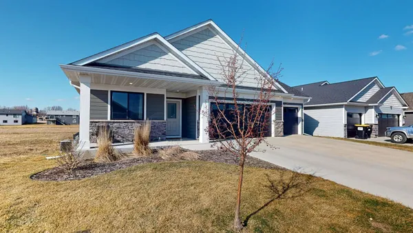 $525,000 | 2018 Douglas Trail Dr Pine Island Southeast, Pine Island, MN 55963