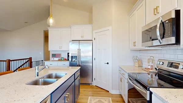 $525,000 | 2018 Douglas Trail Dr Pine Island Southeast, Pine Island, MN 55963