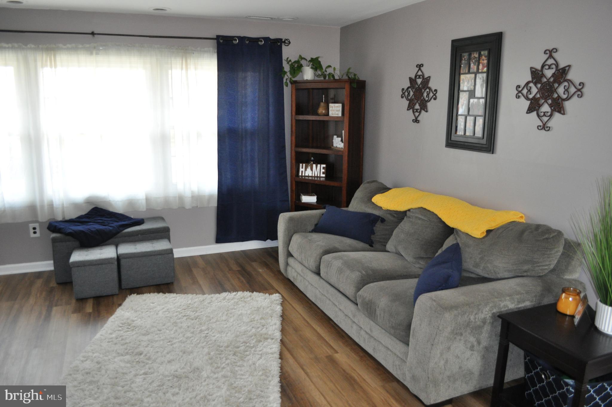 8 Curry Hill Road Levittown, PA 19057 - Photo 3 of 15 Gallery Image 3
