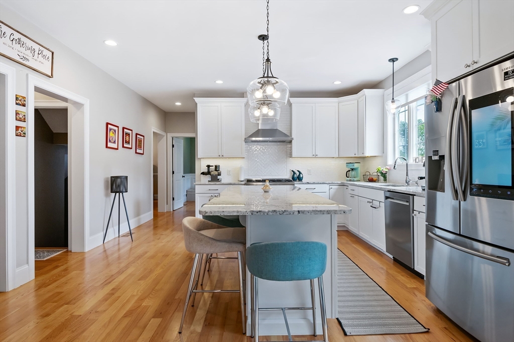 146 Haggetts Pond Road Andover, MA 01810 - Photo 4 of 40 Gallery Image 4