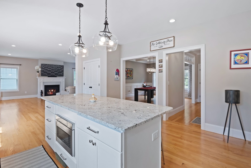 146 Haggetts Pond Road Andover, MA 01810 - Photo 6 of 40 Gallery Image 6