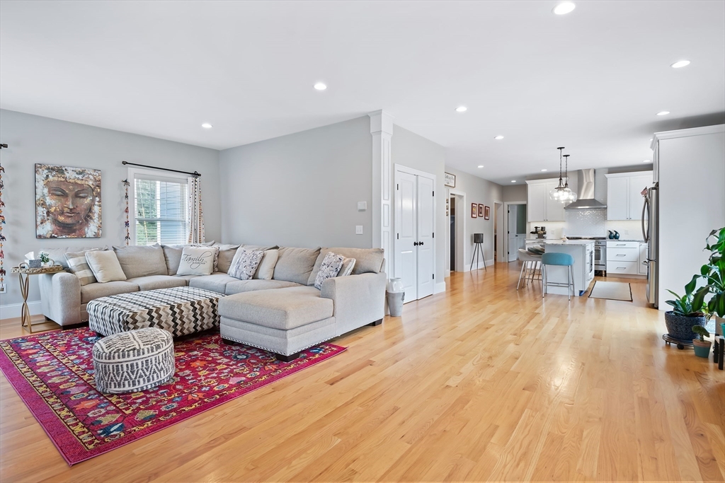 146 Haggetts Pond Road Andover, MA 01810 - Photo 8 of 40 Gallery Image 8