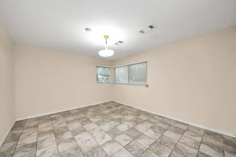 $390,000 | 10318 Knoboak Drive, Houston, TX 77043