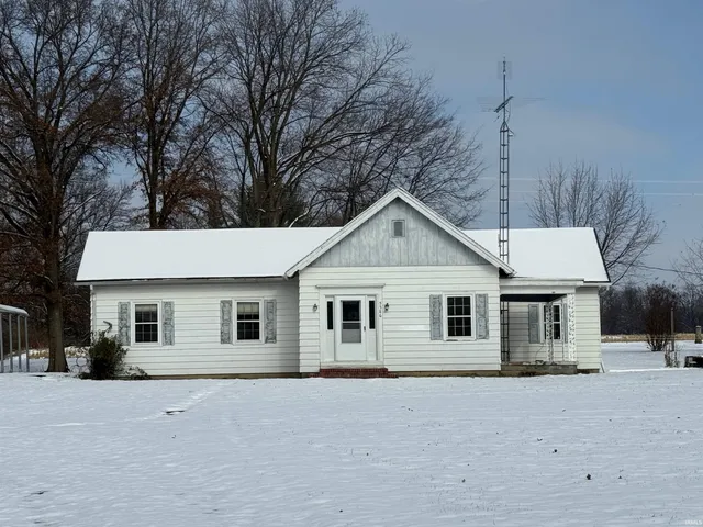 $92,900 | 5586 East St Road, Otwell, IN 47564