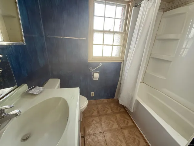 $92,900 | 5586 East St Road, Otwell, IN 47564