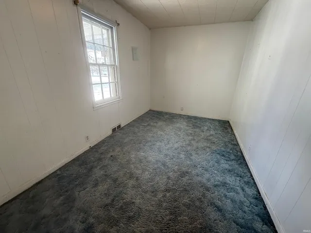 $92,900 | 5586 East St Road, Otwell, IN 47564