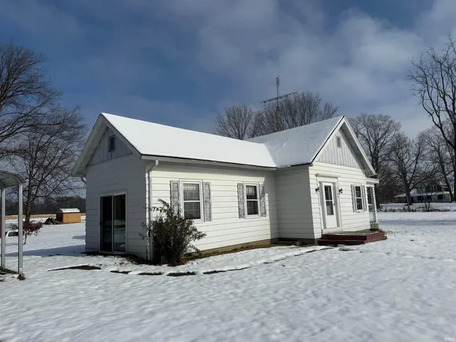 $92,900 | 5586 East St Road, Otwell, IN 47564