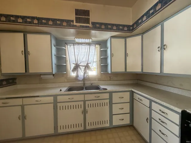 $92,900 | 5586 East St Road, Otwell, IN 47564