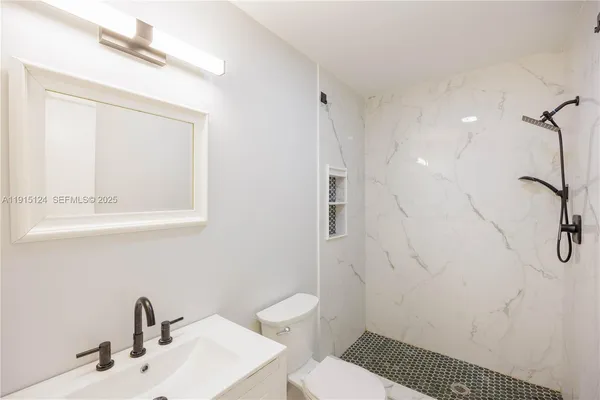 $2,500 | 8325 Fairway Road, Sunrise, FL 33351