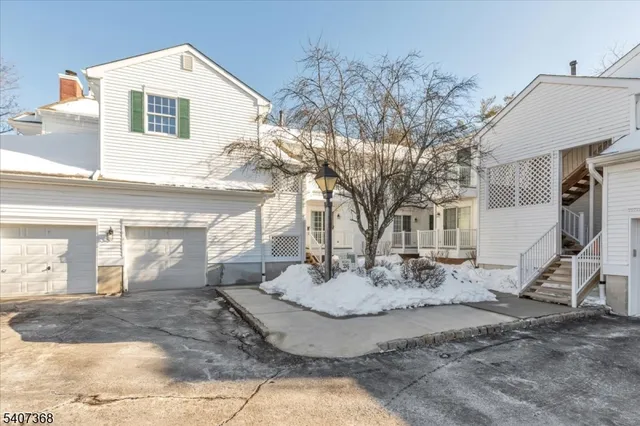 $489,000 | 62 Smithfield Court, Bernards, NJ 07920