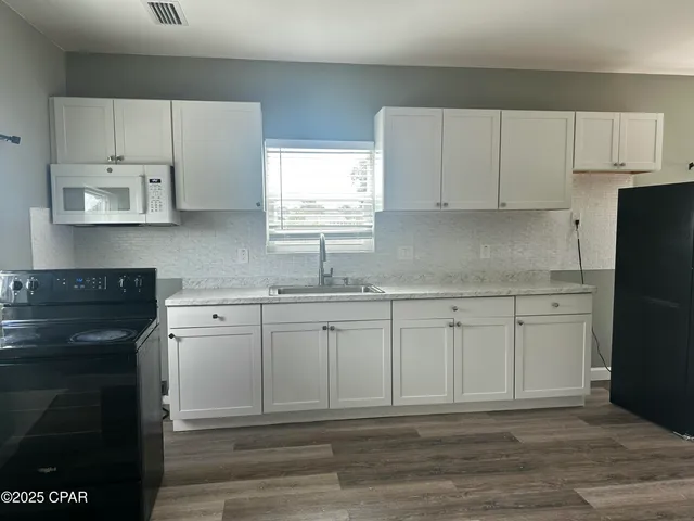 $1,700 | 1122 Oak Avenue, Panama City, FL 32401