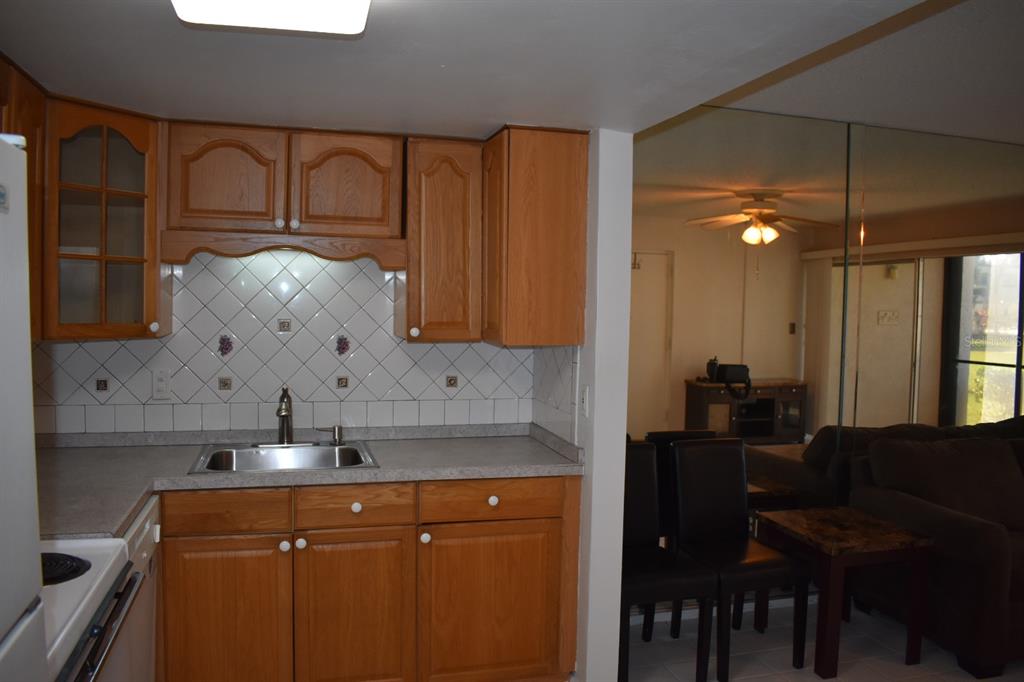 7701 Starkey Road, Unit 313 Seminole, FL 33777 - Photo 4 of 58