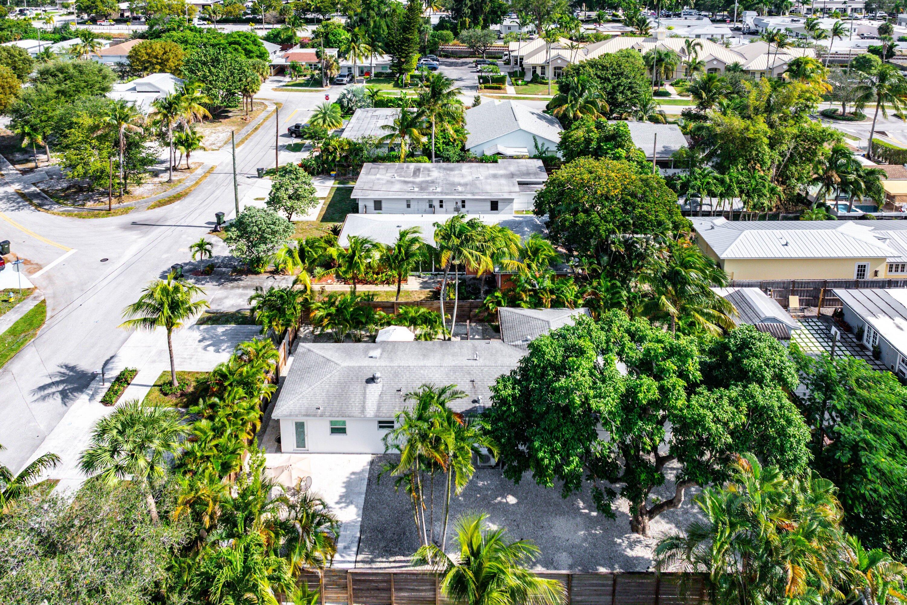 226 Northeast 5th Street, Unit 2 Delray Beach, FL 33444 - Photo 28 of 30 063-226Northeast5thTerrace-DelrayBeach-F